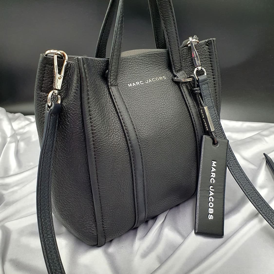 마크제이콥스 사각 크로스백 중고 가방 은피아노 상품이미지9