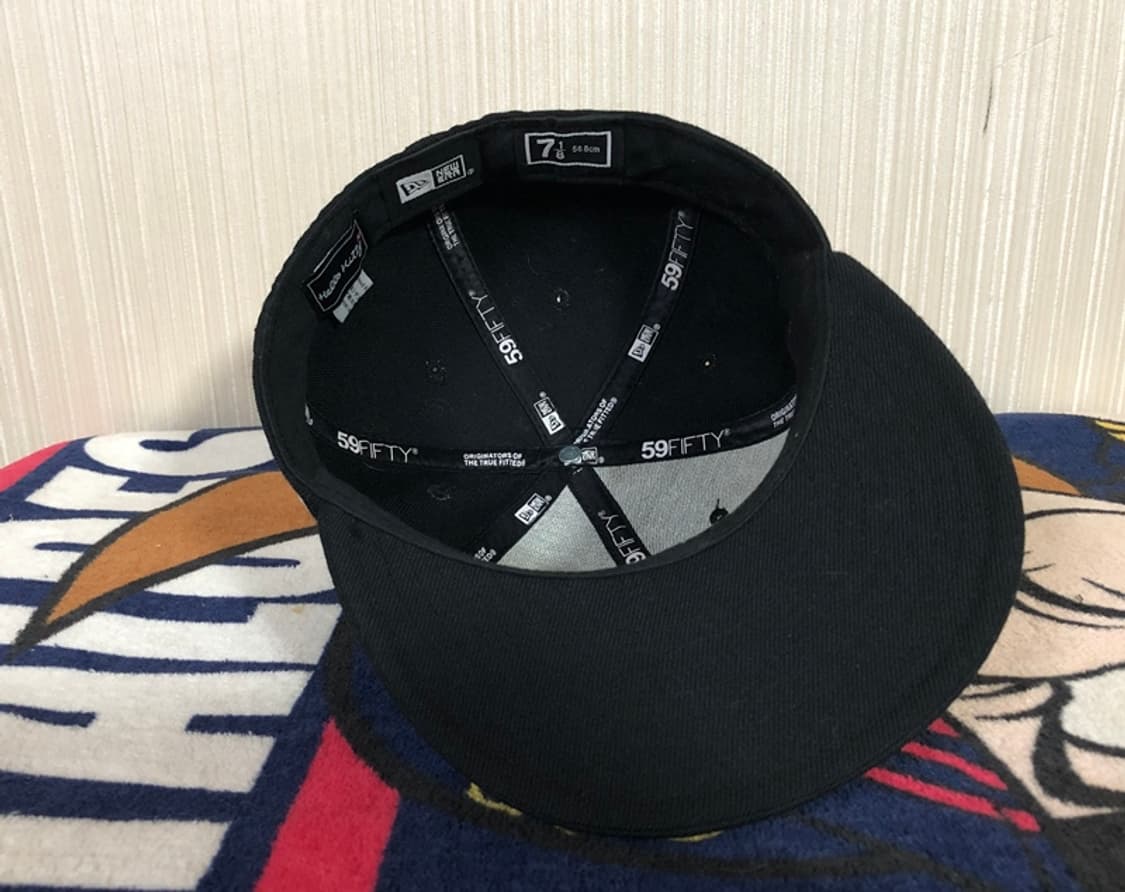 뉴에라X헬로키티 콜라보 스냅백/모자 7 1/8(56.8cm) 상품이미지9