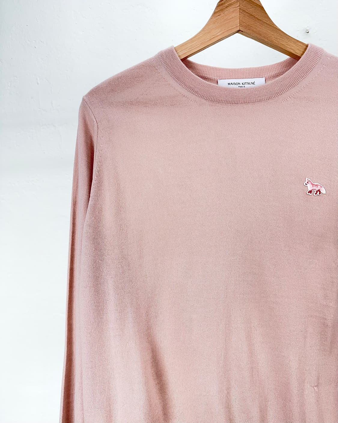 메종키츠네 페일 핑크 베이비 폭스 패스쳐 니트 스웨터 상품이미지2