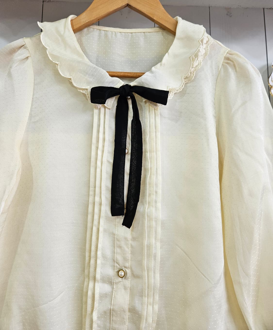 레이스 카라 리본 블라우스 상품이미지3