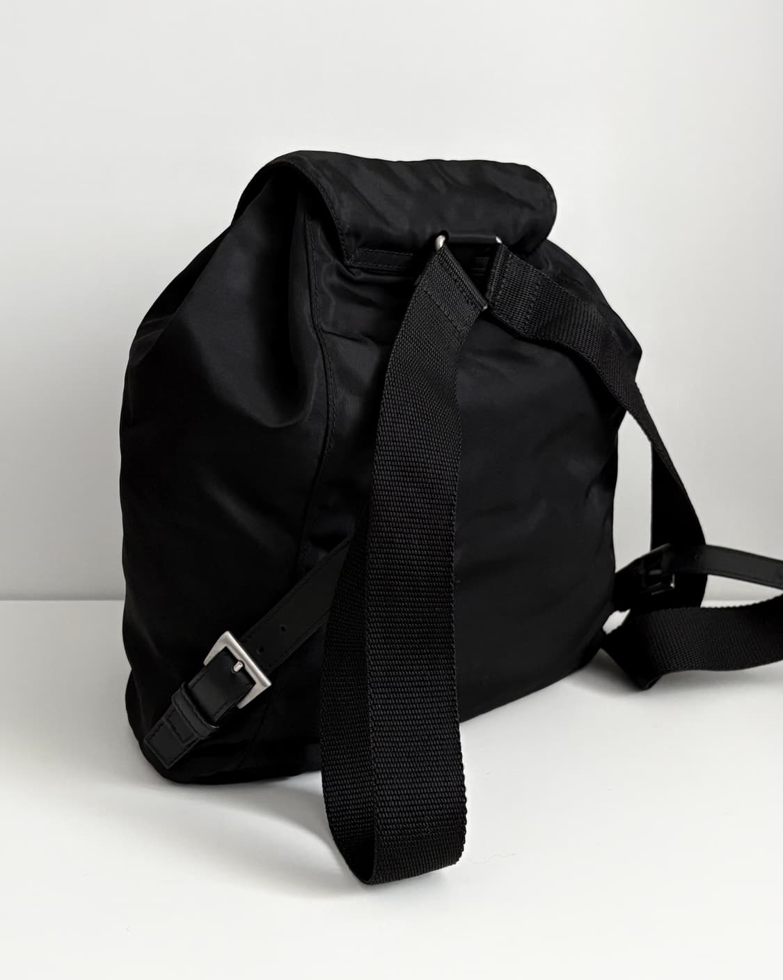 PRADA 프라다 삼각 플레이트 원포켓 백팩 상품이미지6