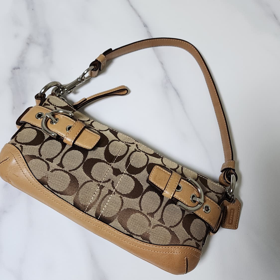 ##희귀템)코치 서플렛 바게트백 상품이미지3