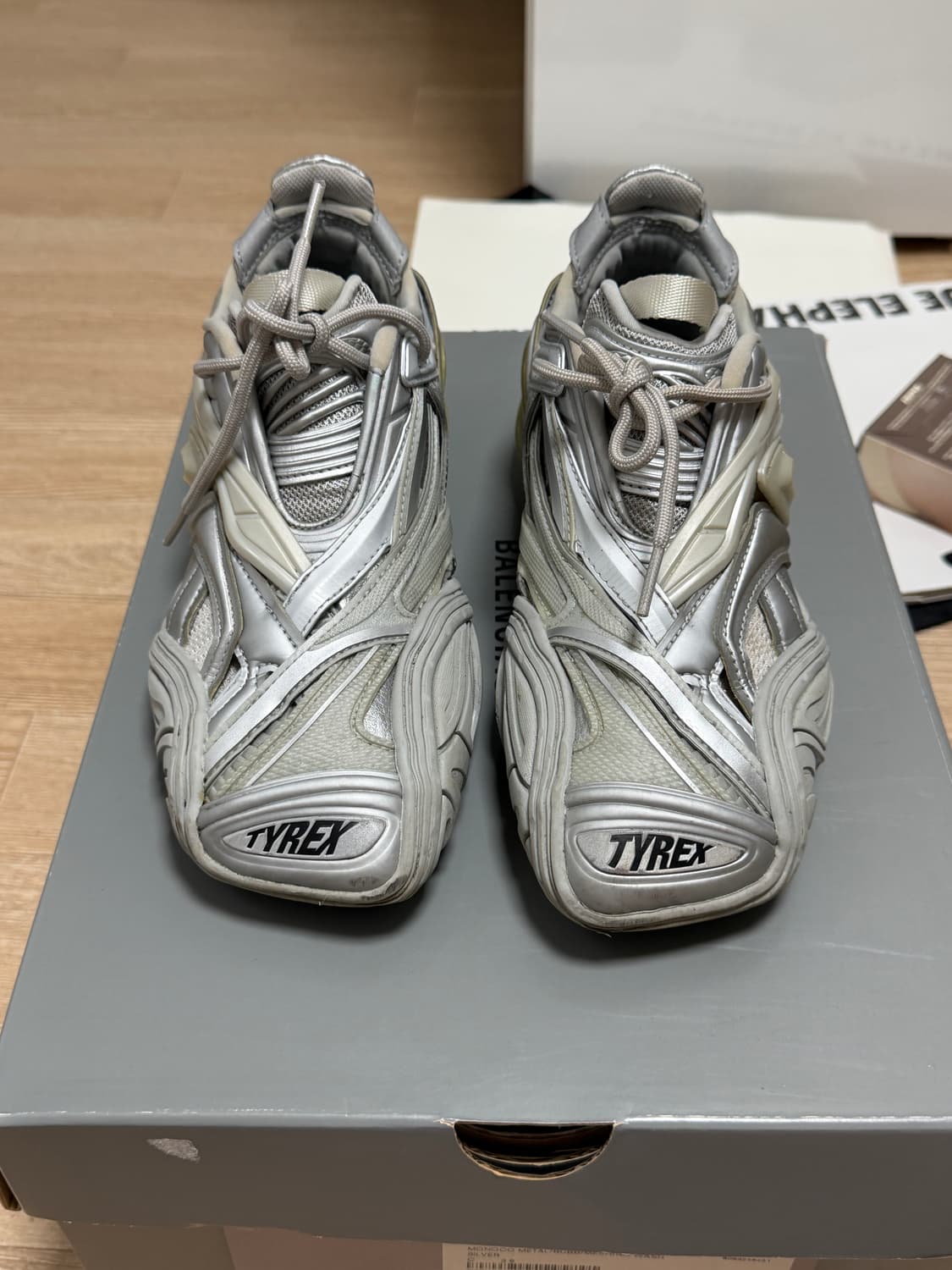 발렌시아가 타이렉스 36 tyrex 상품이미지2