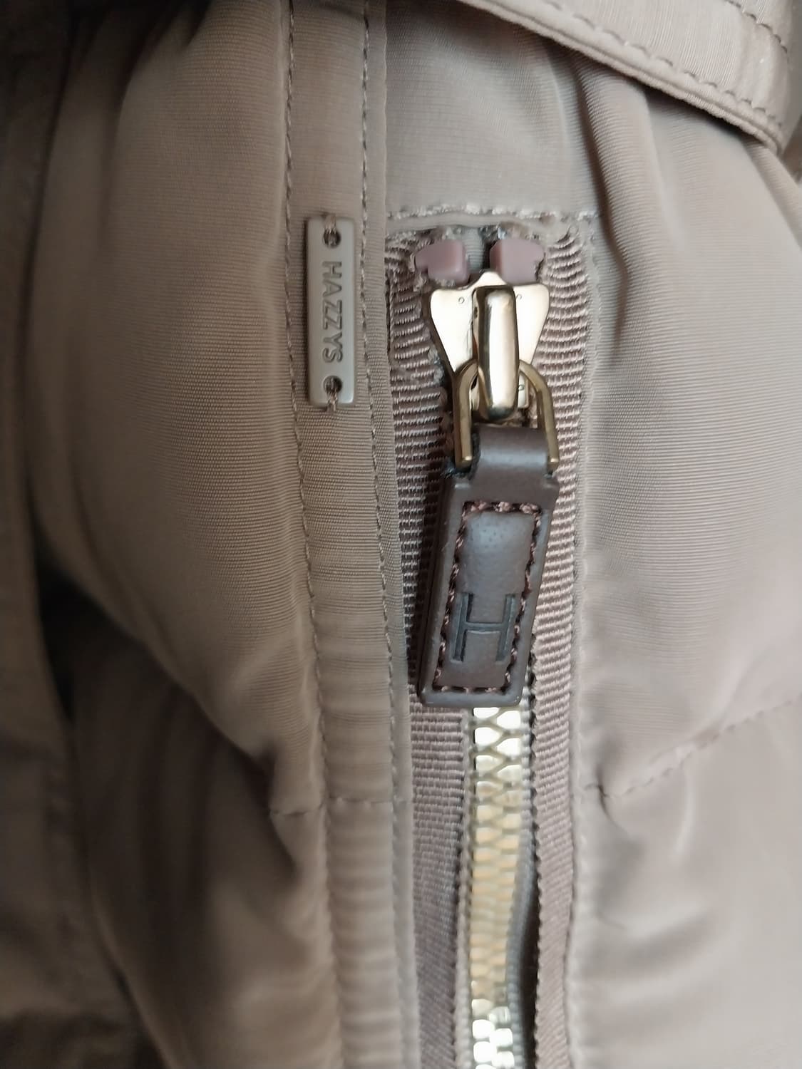 헤지스 구스다운 패딩 상품이미지3