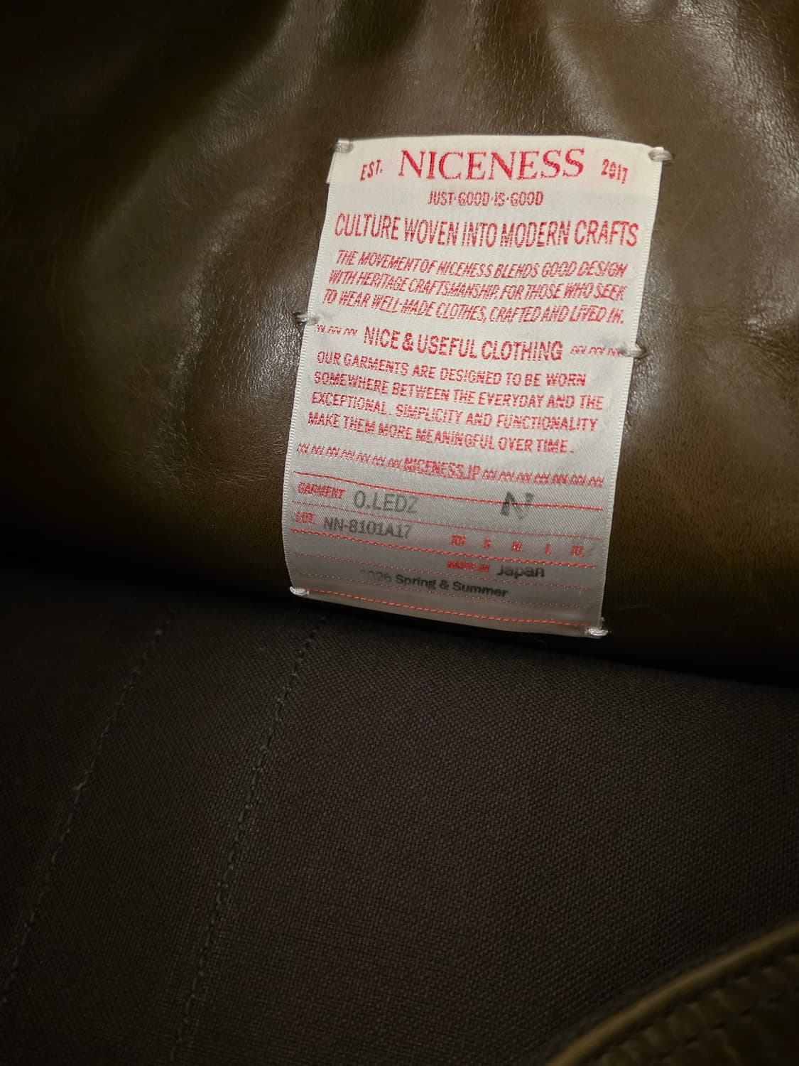 새제품 택포145만)26ss나이스네스 O.ledz브라운 Ebisu에디션 상품이미지4