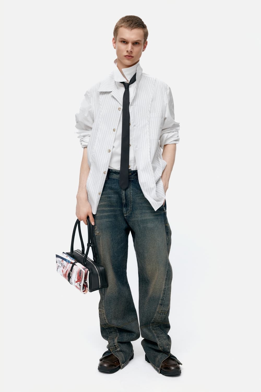 앤더슨벨 트위스트 지퍼 포켓 진 상품이미지1