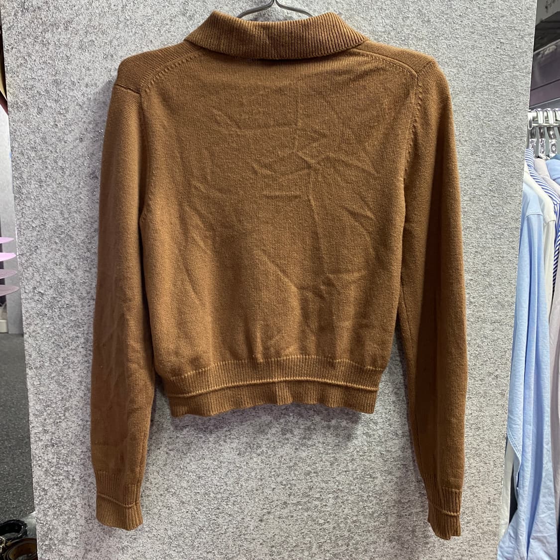 아페쎄 미니멀 크롭 카라넥 브라운 가디건 B3510 상품이미지5