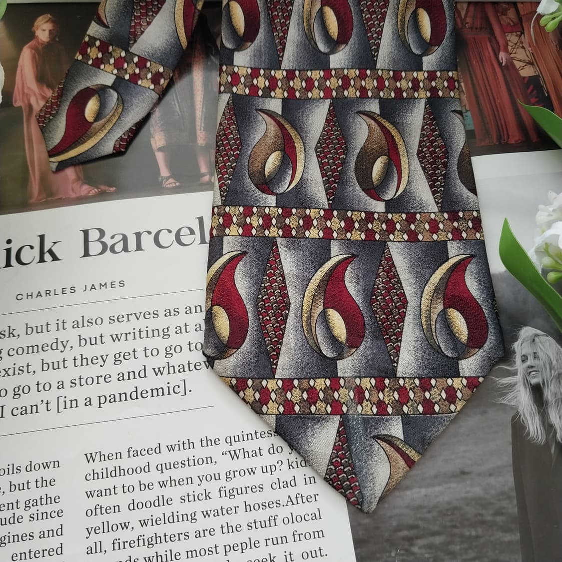 발망 실크 그레이&와인 아트 패턴 넥타이 9.5cm A등급 K1500
 상품이미지4