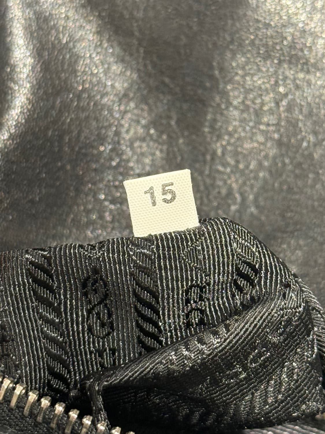 프라다 블랙 테수토 포코노 버클 바게트 숄더백 상품이미지8