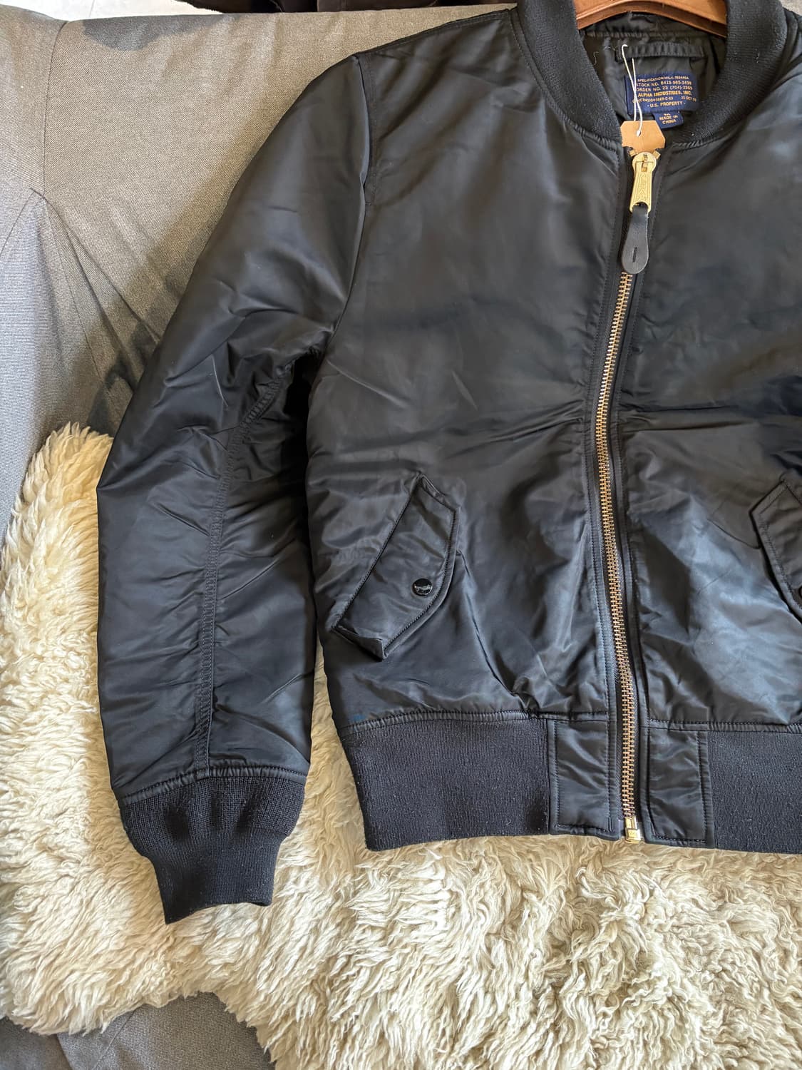 알파 인더스트리 ma-1 항공점퍼 블랙 상품이미지2