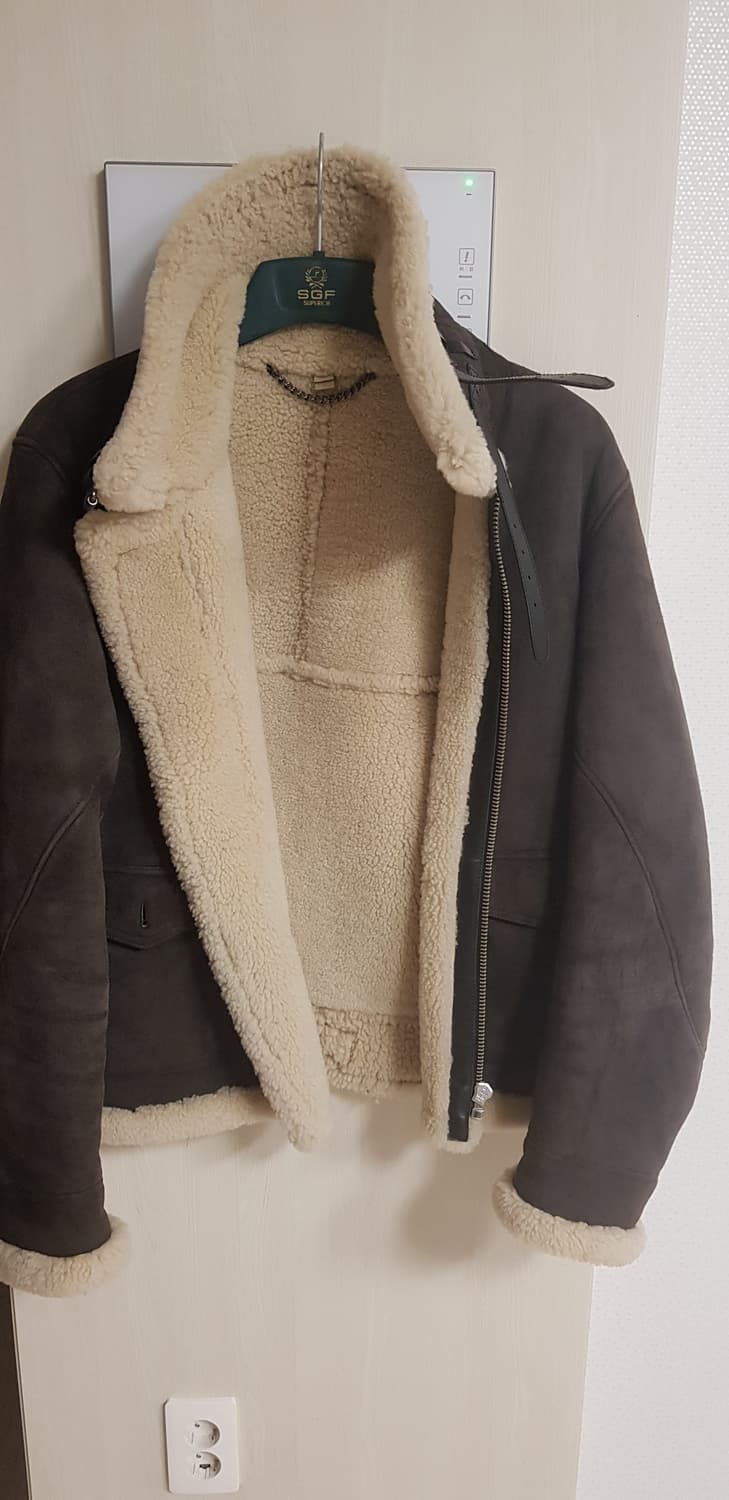 버버리 무스탕 라지  중고 상품이미지2