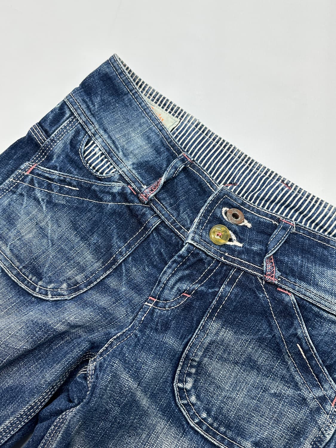 Betty smith 빈티지 Y2K 로우라이즈 5부 워싱 데님팬츠 상품이미지4