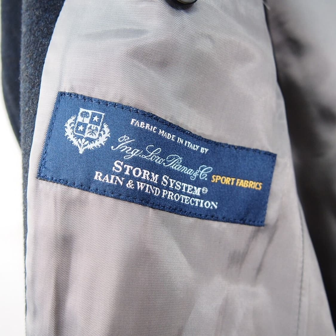 로로피아나x유니버셜 랭귀지 체스터필드 코트 상품이미지5