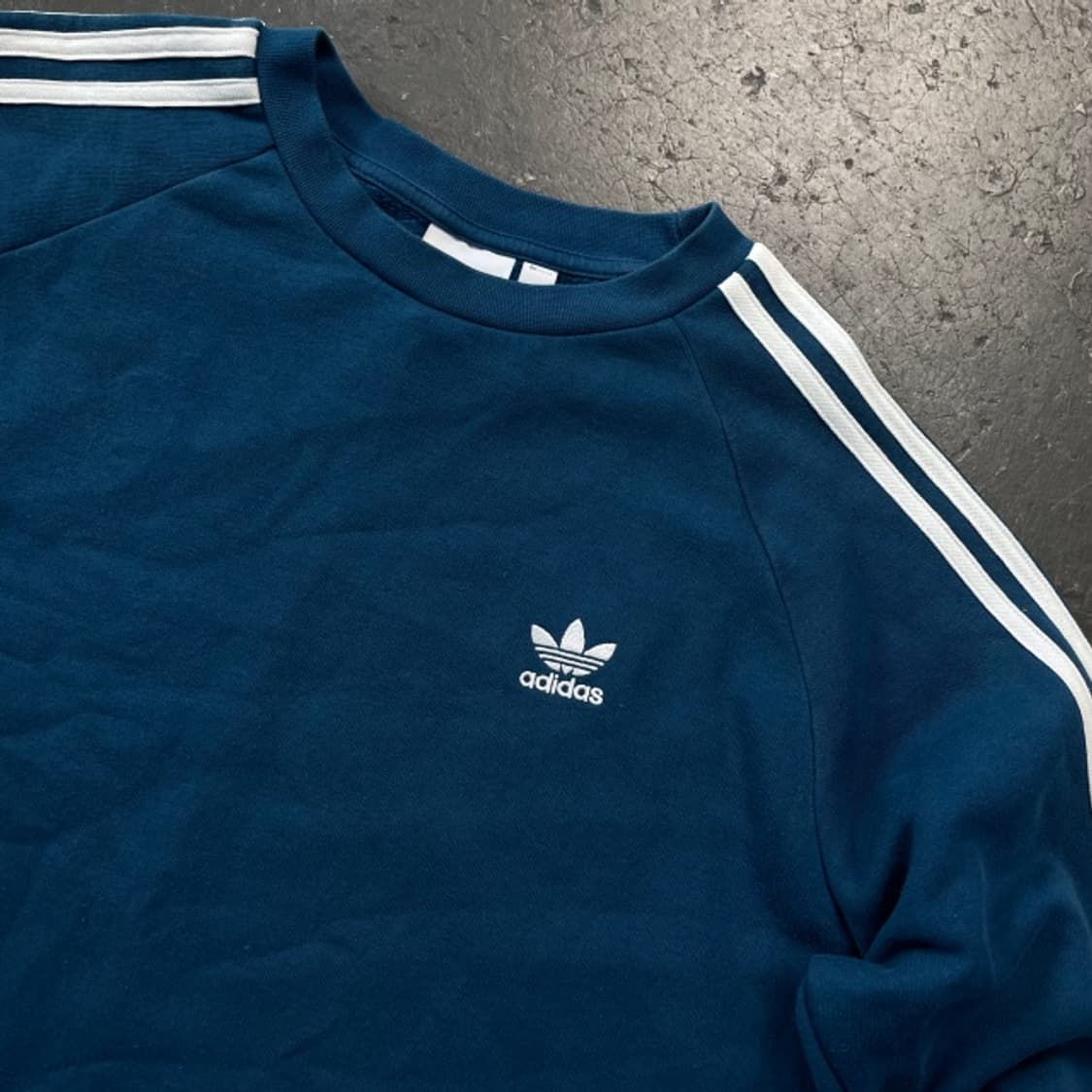 105 아디다스 맨투맨  상품이미지2