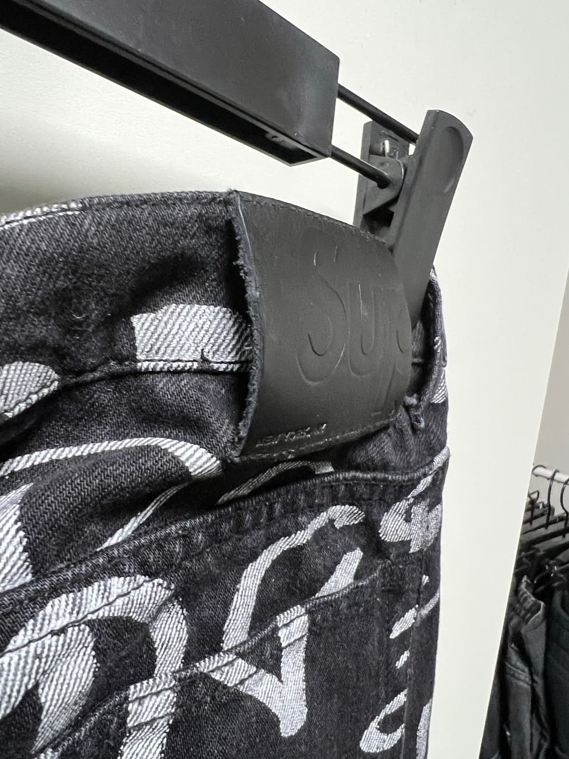[34] 슈프림 블랙 아크 데님 레귤러 진 상품이미지5