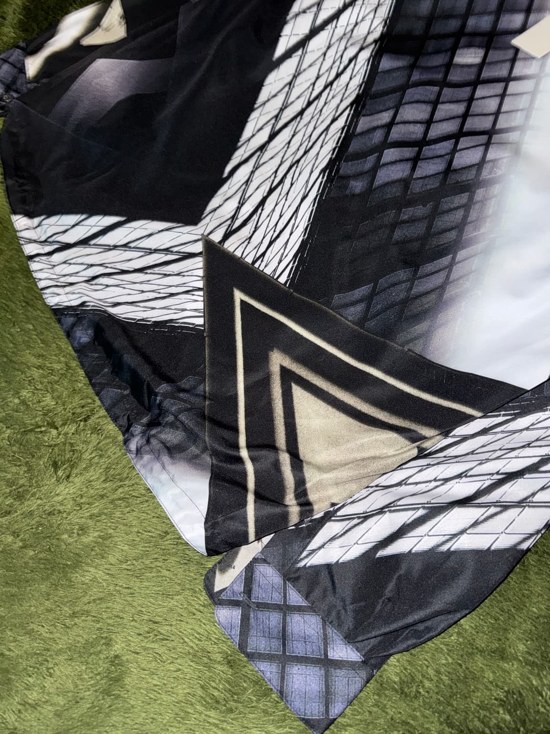 [L] 언어펙티드 21FW 시티 스페이스 그래픽 오버사이즈 셔츠 상품이미지9