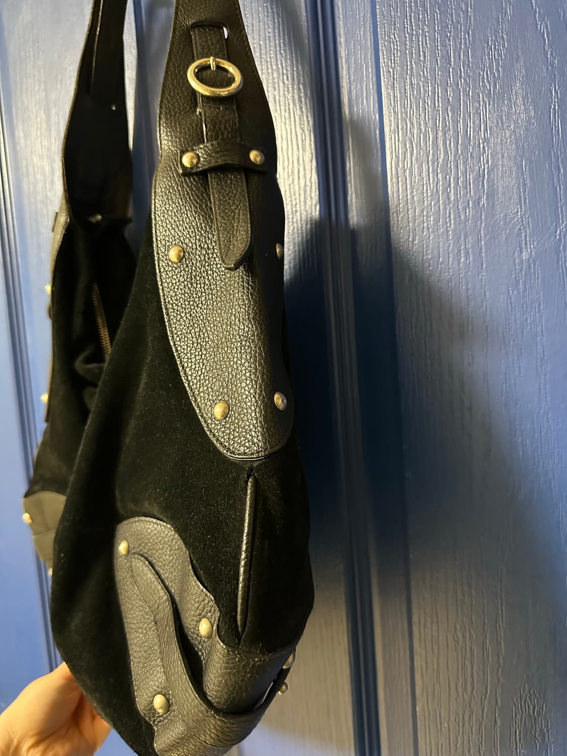 Furla 스웨이드 레더 스터드 숄더백 상품이미지3