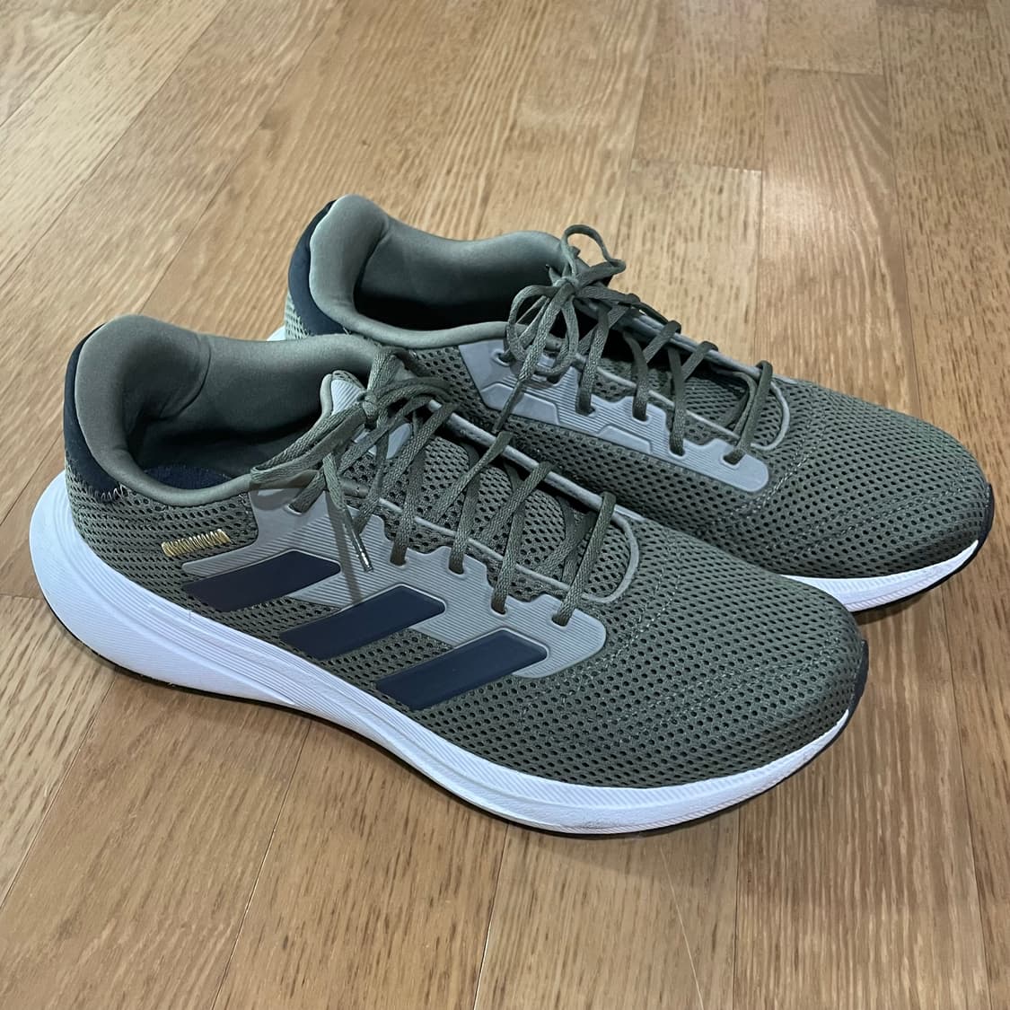 아디다스 리스폰스 러너 운동화 265-270 상품이미지1