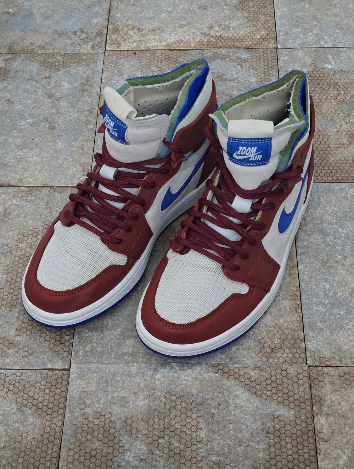 (235)나이키 조던 1 줌 에어 컴포트 팀 레드 상품이미지1