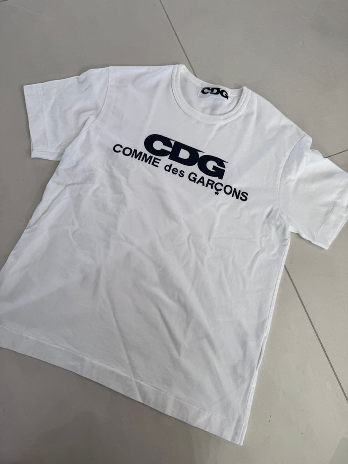 CDG 꼼데 가슴꼼데로고 반팔 상품이미지1