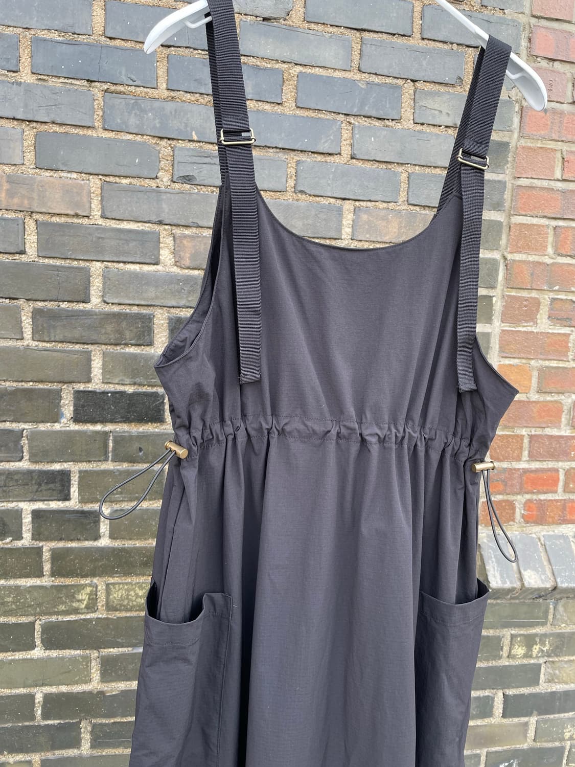 바스락 블랙 포켓원피스 상품이미지3