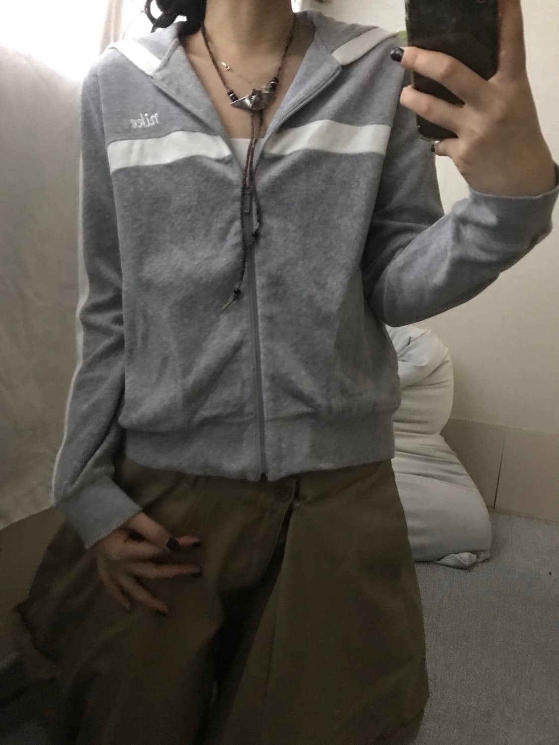 나이키 그레이 벨벳 후드집업 상품이미지2