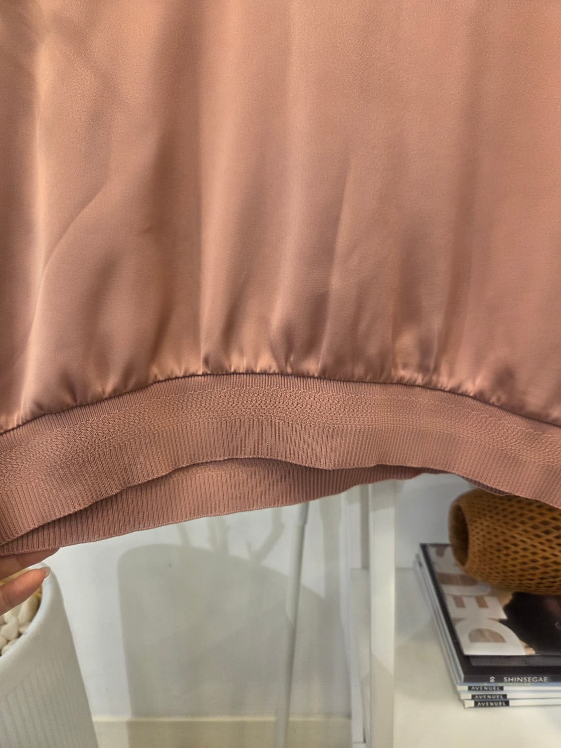 에스까다 화이트라벨 새틴 맨투맨 M 상품이미지5