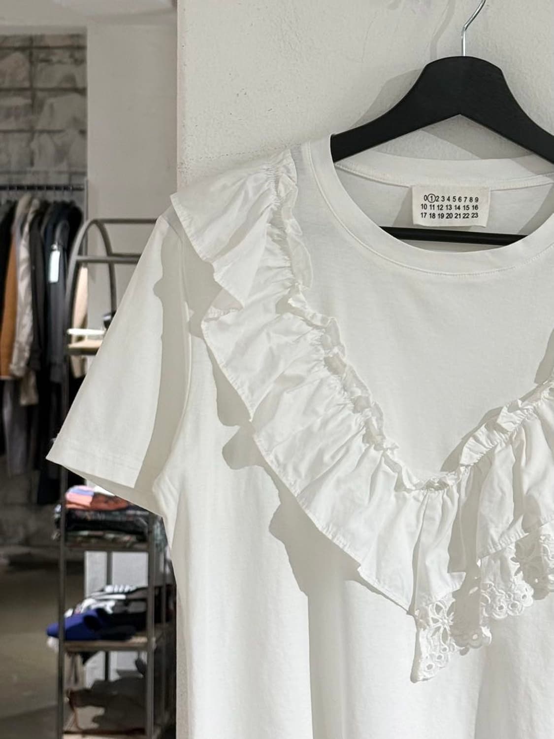 mm6 화이트 프릴 하프 티셔츠 상품이미지2