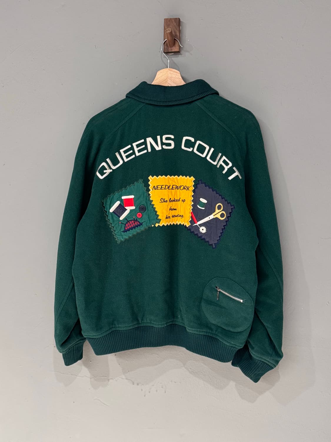 Queens Court 자수 울 바시티자켓 상품이미지1