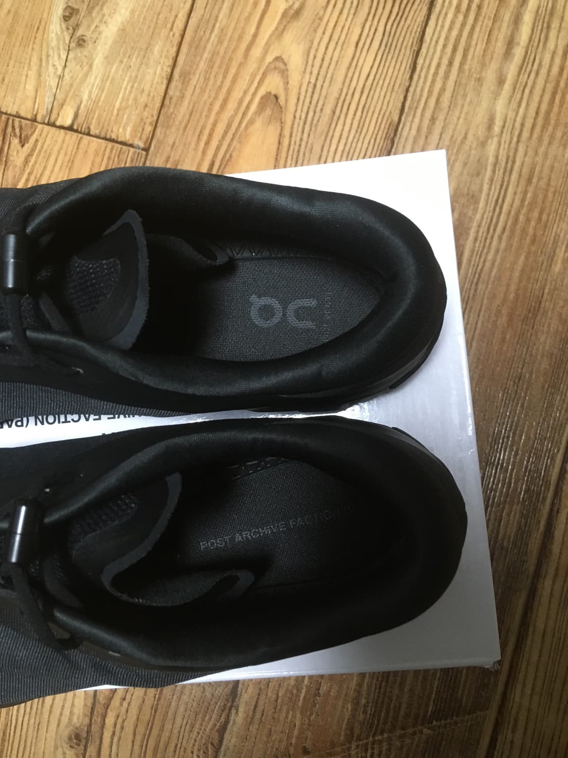 온러닝 파프 클라우드벤처 블랙 판매합니다 상품이미지3