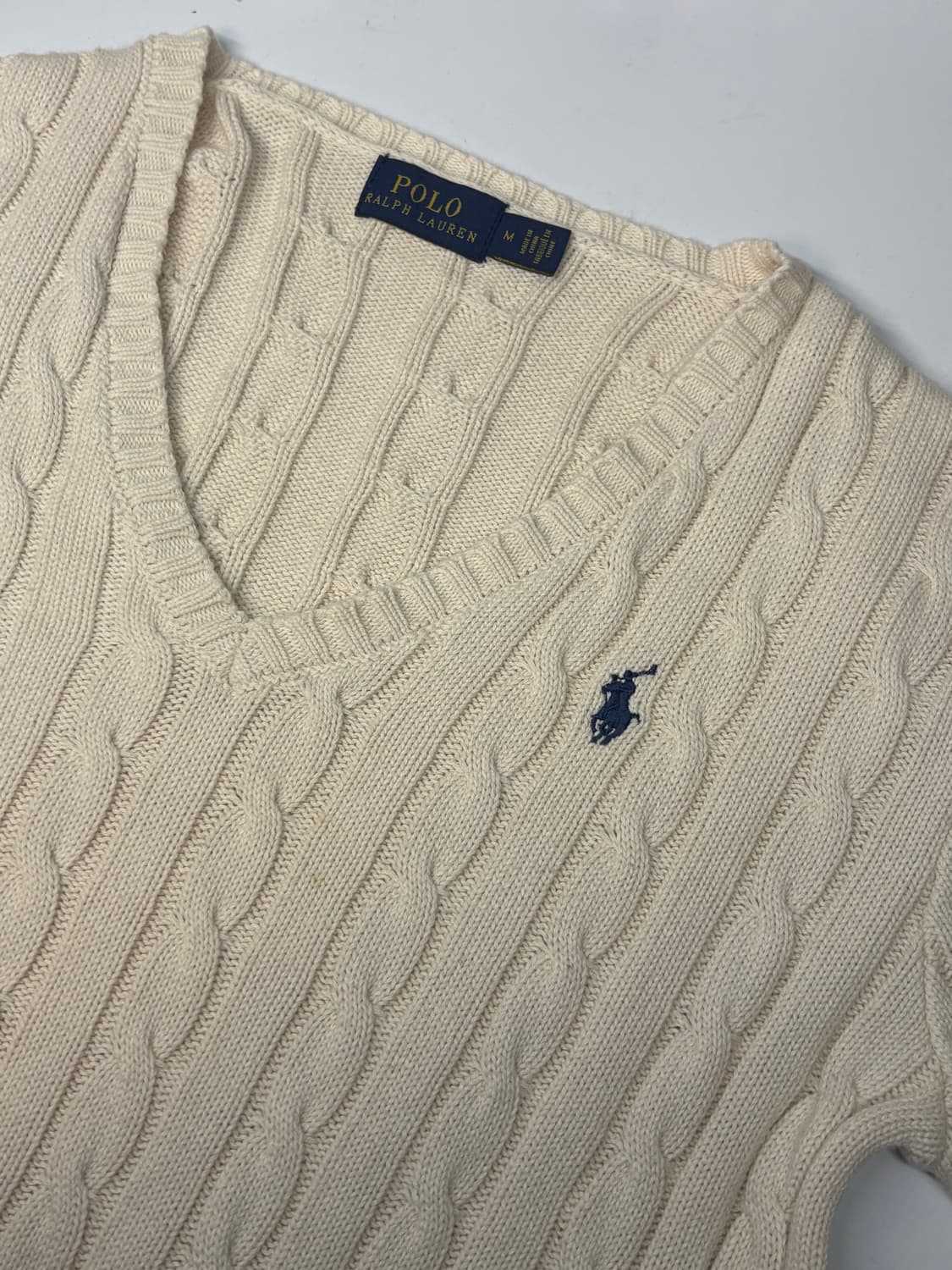 폴로 랄프로렌 케이블 브이넥 니트 아이보리 상품이미지1