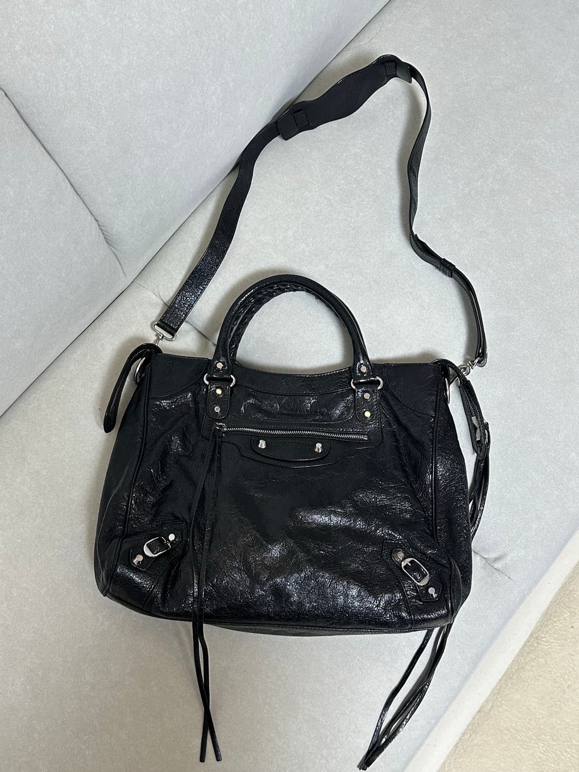 [A+ 정품] 발렌시아가 시티 모터백 벨로 블랙 상품이미지1