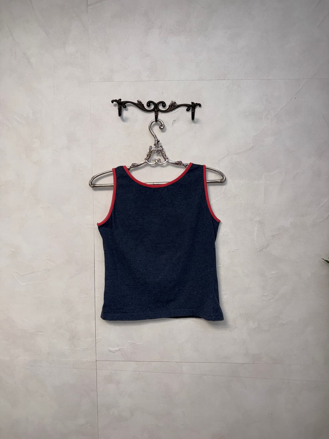 Von Dutch pink navy logo lettering 슬리브리스 상품이미지5