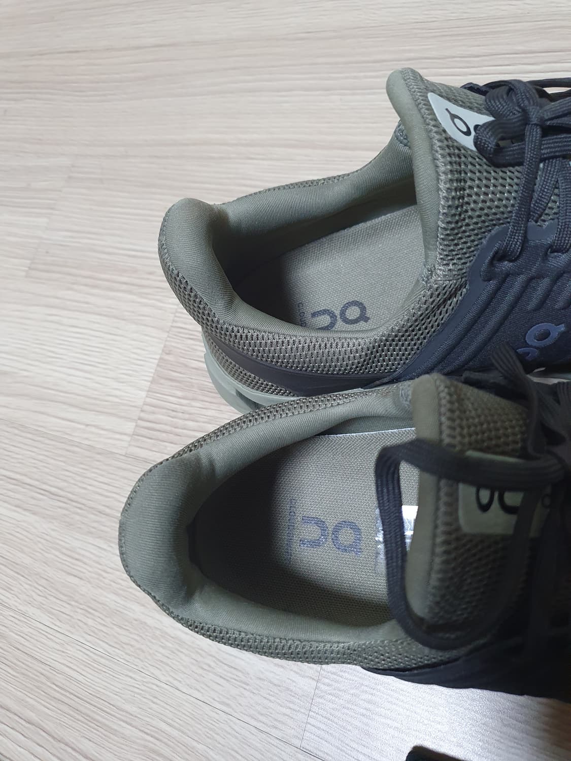 온러닝 클라우드스위프트 운동화 275 상품이미지7