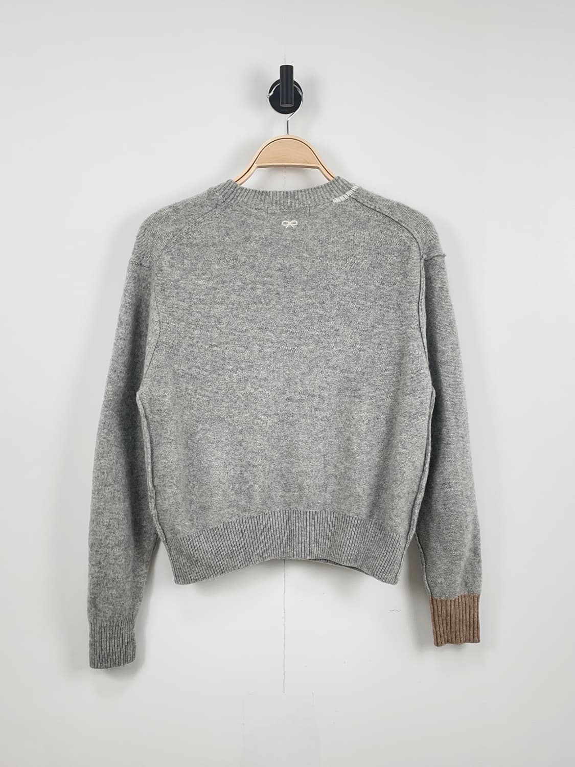 유니클로 x 안야 힌드마치 프리미엄 램스울 크루넥 니트 상품이미지4