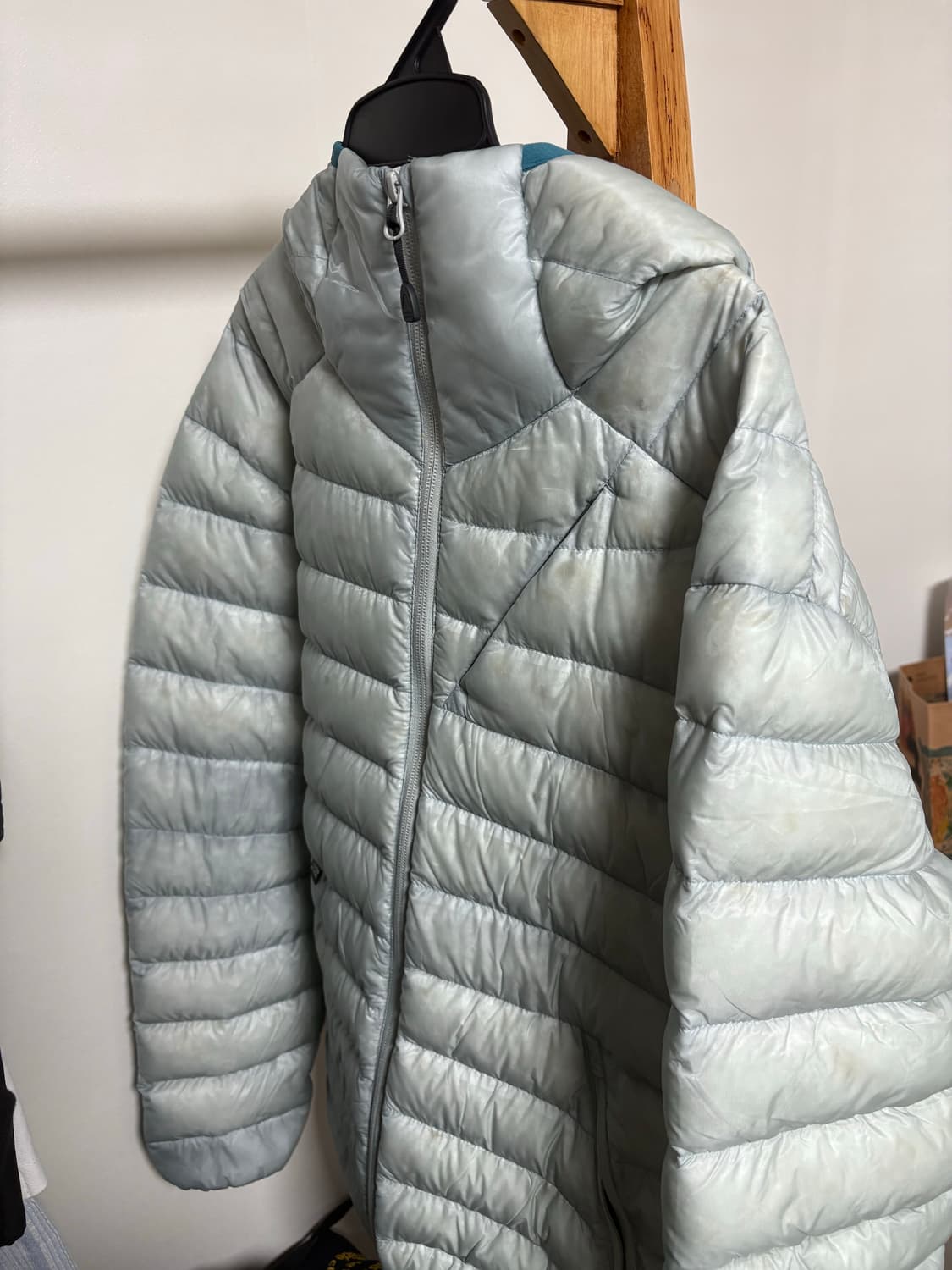 시에라 디자인 뮤어 경량 구스다운 후드자켓 패딩 라이트 그레이 상품이미지1