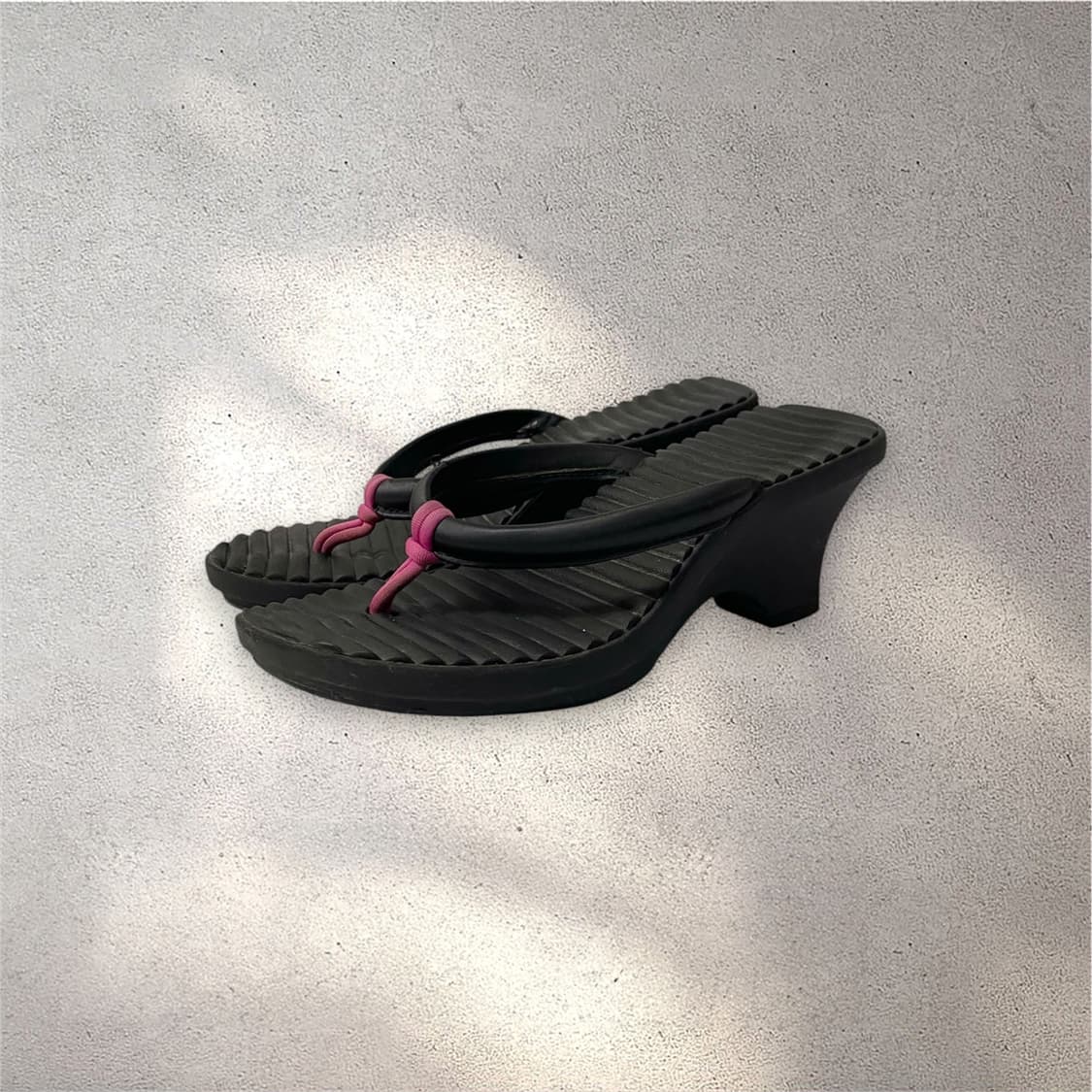 [230] 크록스 웨지힐 쪼리 샌들 (No.558) 상품이미지1