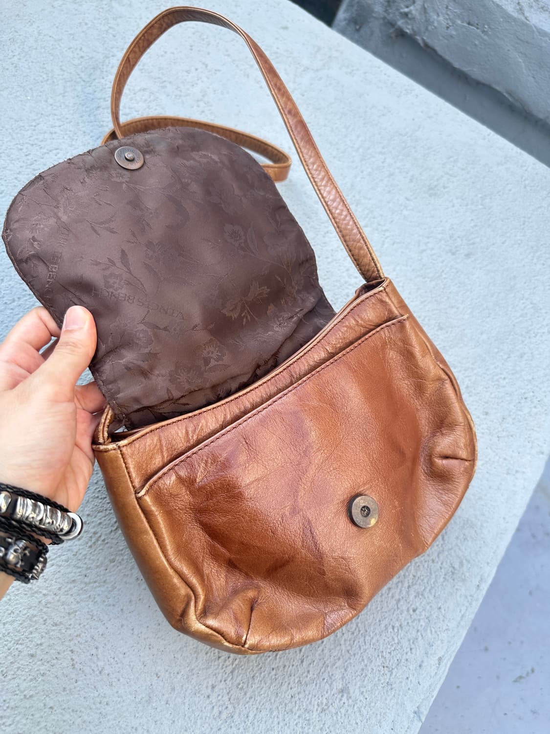 VINCIS BENCH brown shoulder bag 상품이미지4