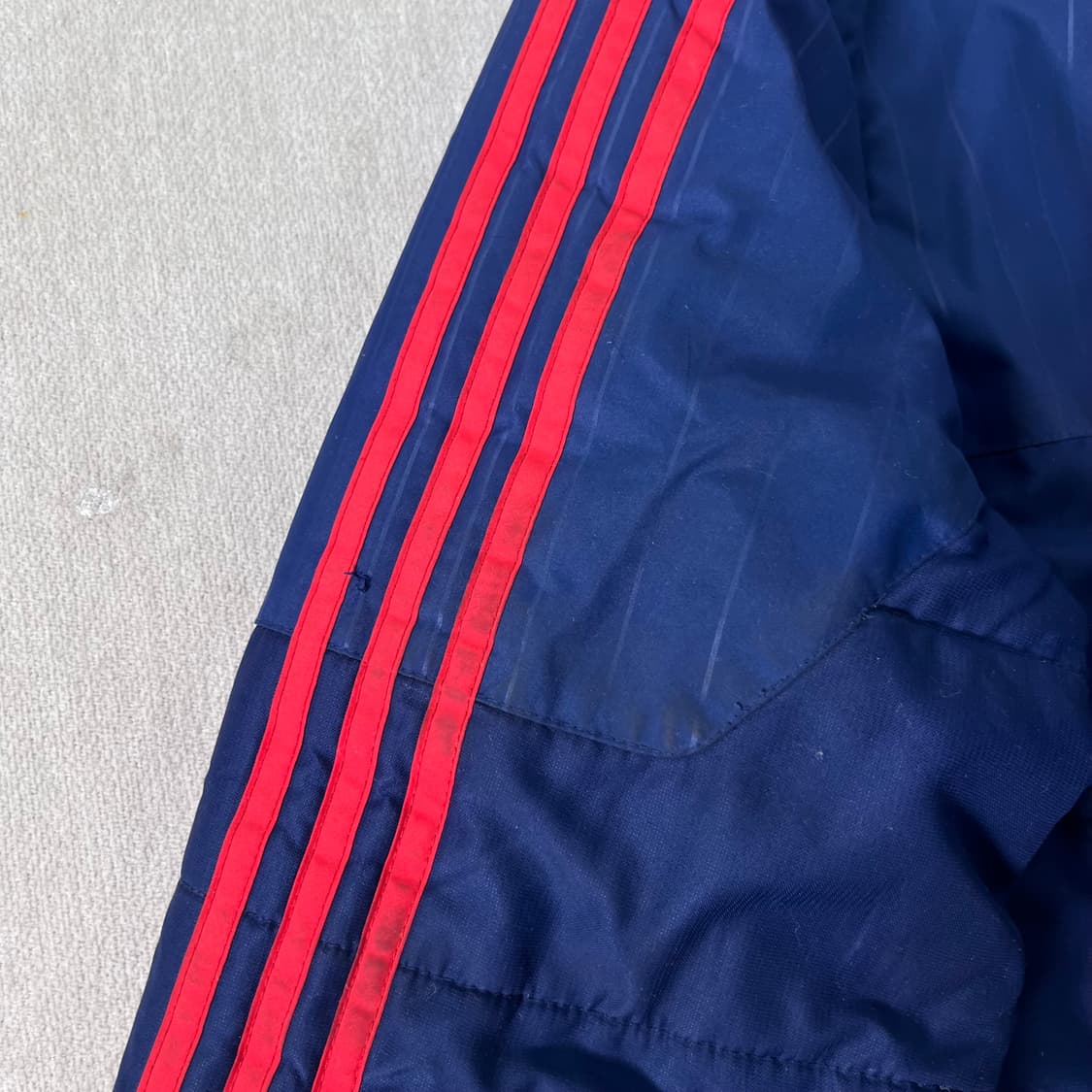 100 아디다스 맨유 푸퍼 패딩 상품이미지4