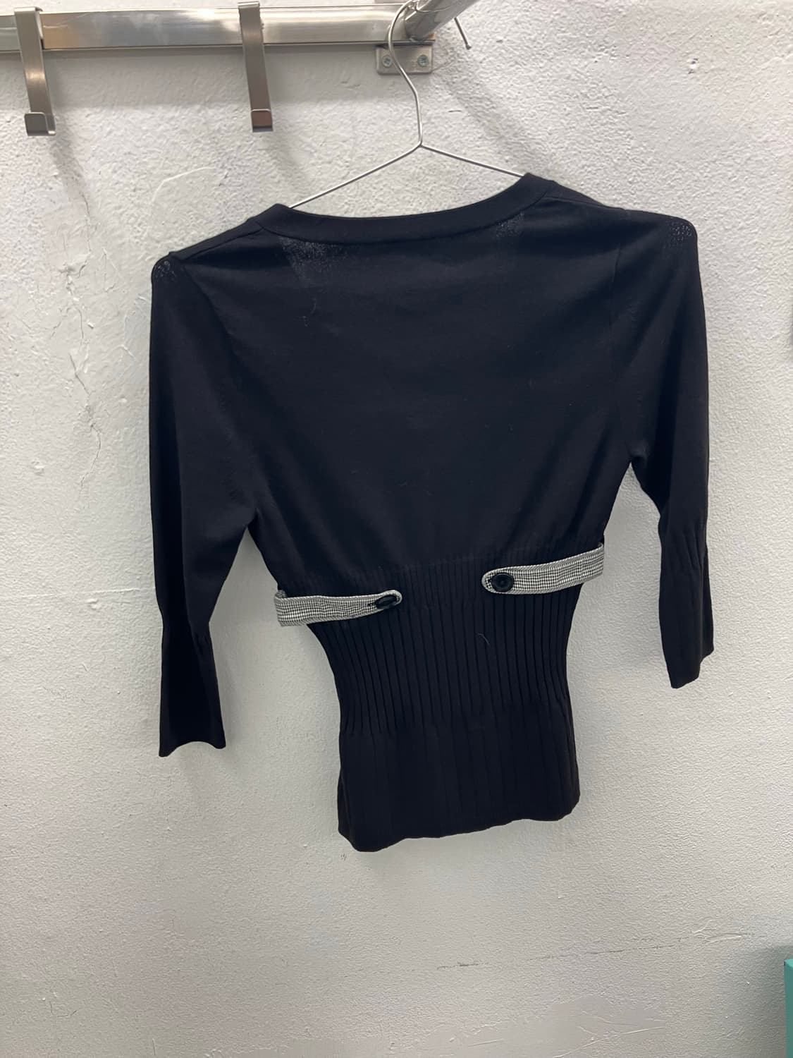 버튼 포인트 5부 니트탑 상품이미지2