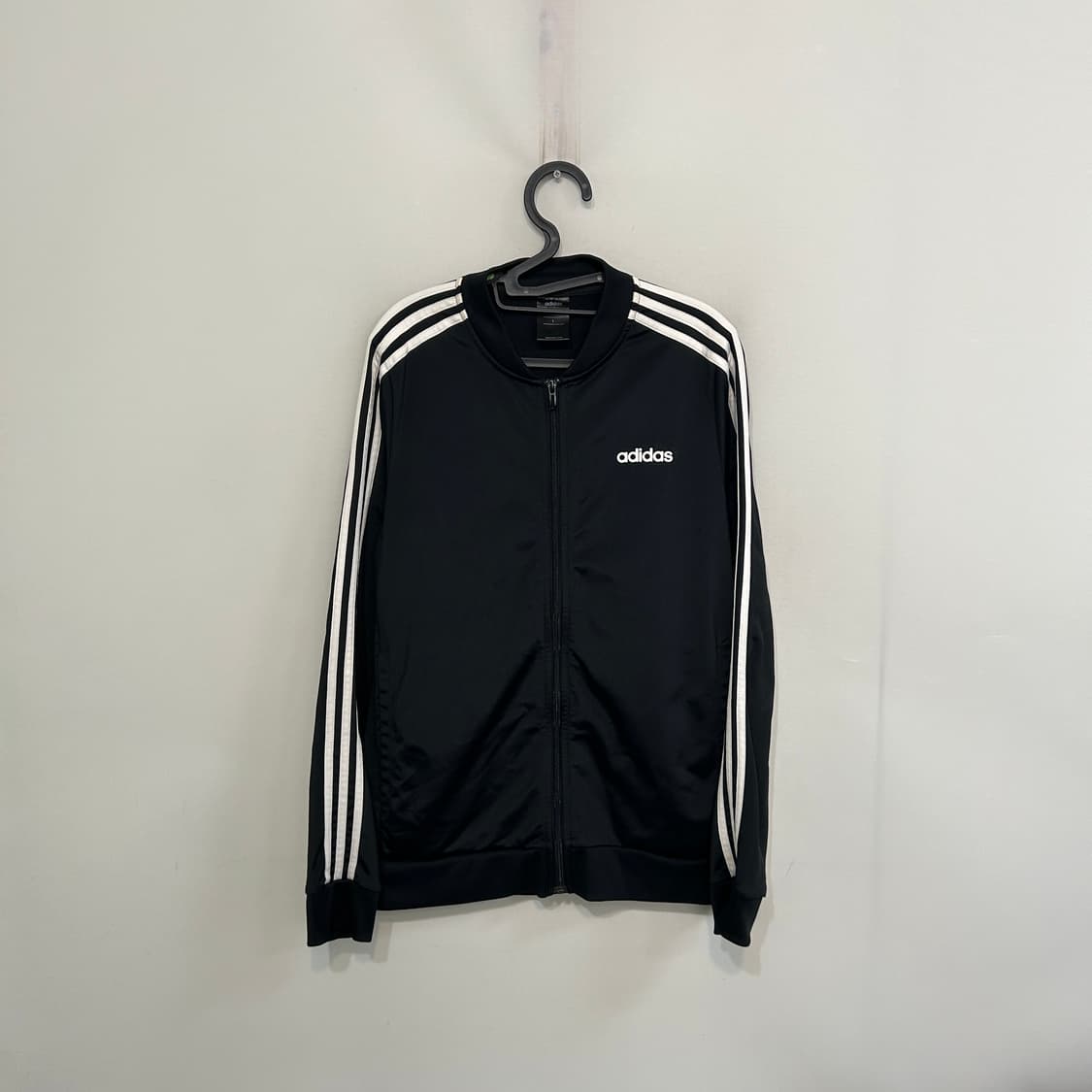 아디다스 스펠아웃 검흰 트랙탑 져지 L 105 상품이미지1