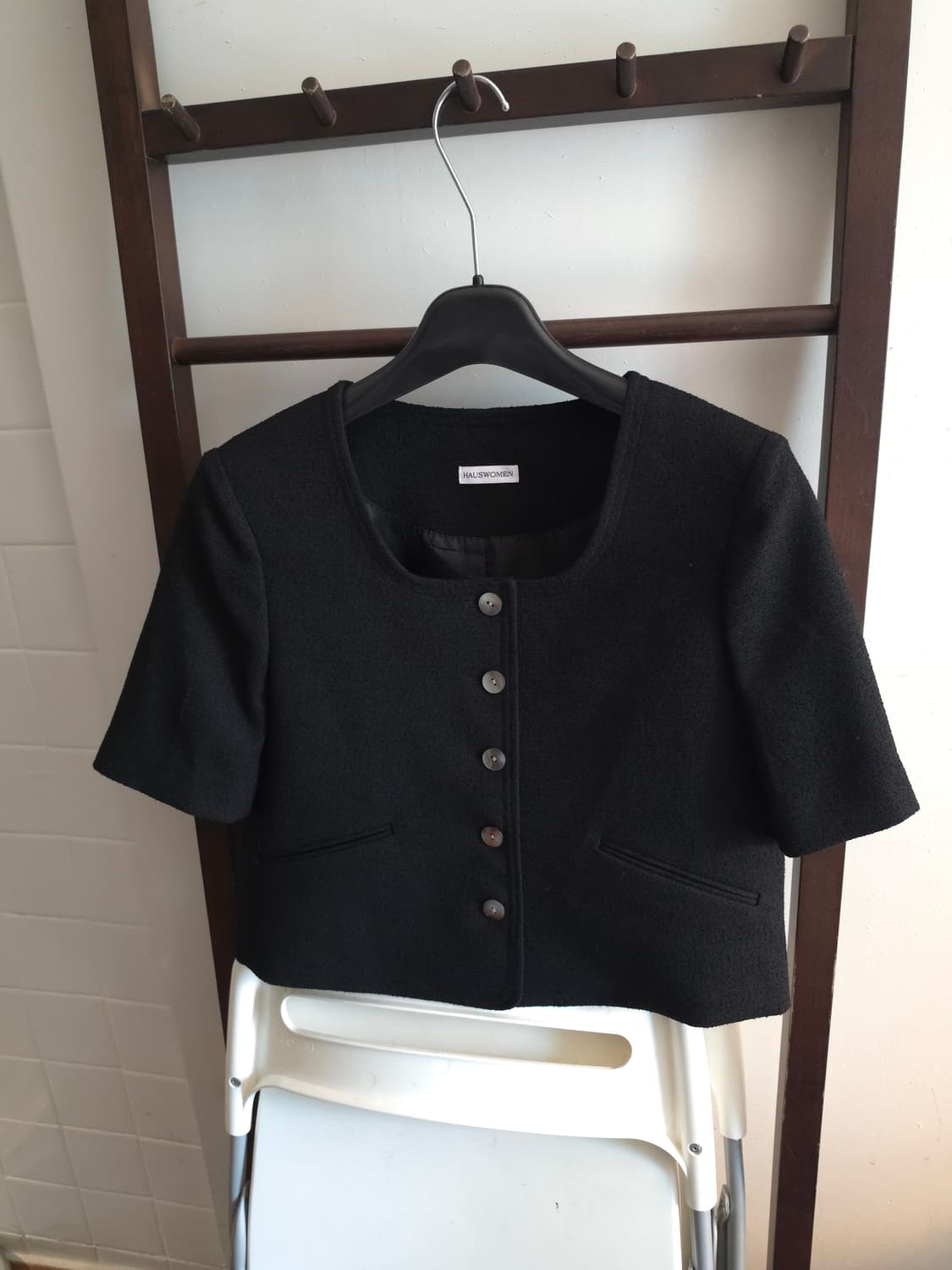 HAUSWOMEN 하우스우먼 블랙 반팔 자켓 상품이미지1