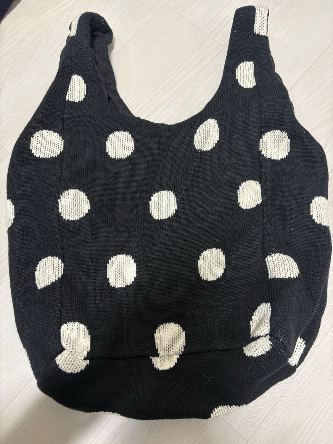 땡땡이 니트 토트백 상품이미지2