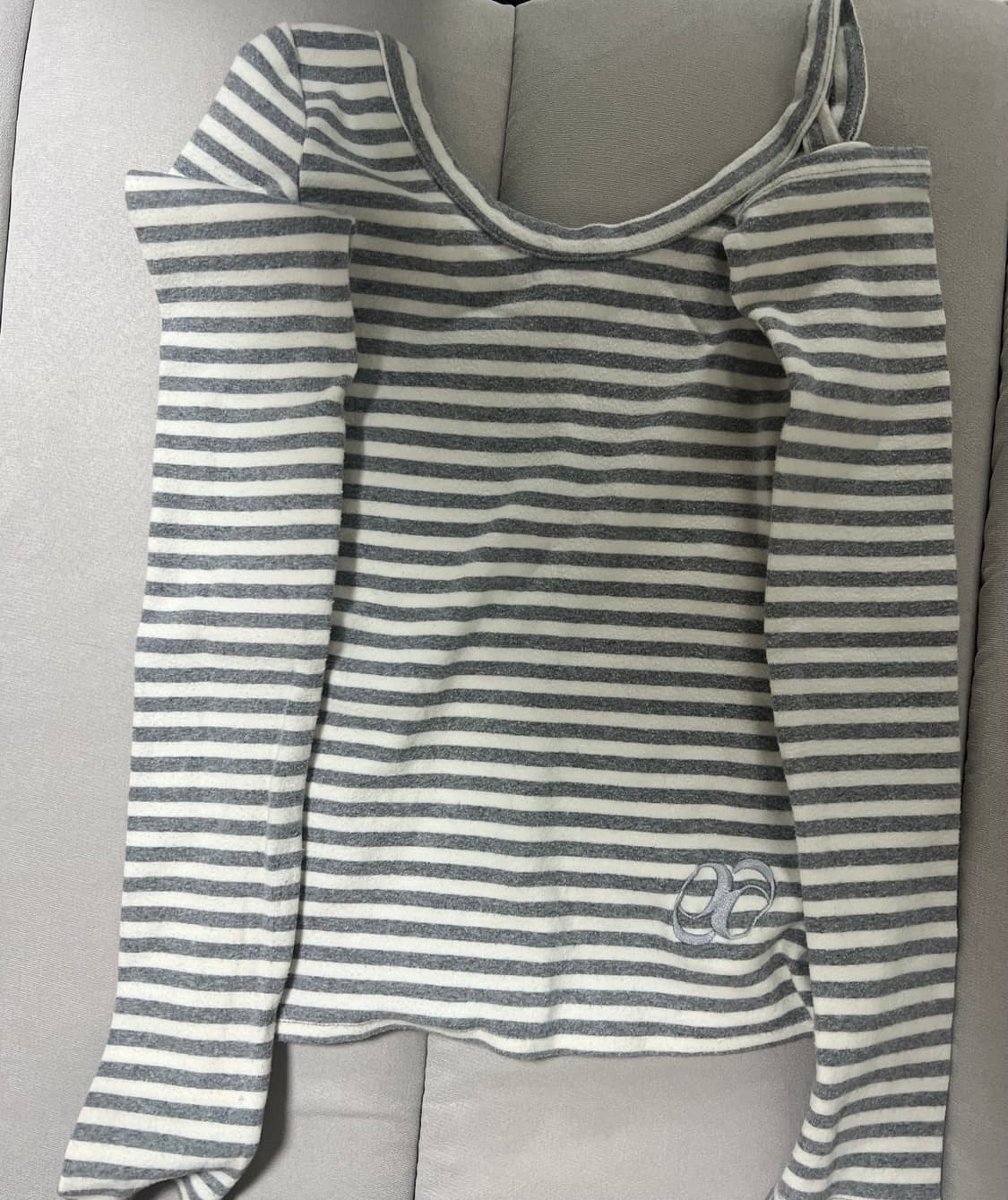 애즈온 컷아웃티 상품이미지2