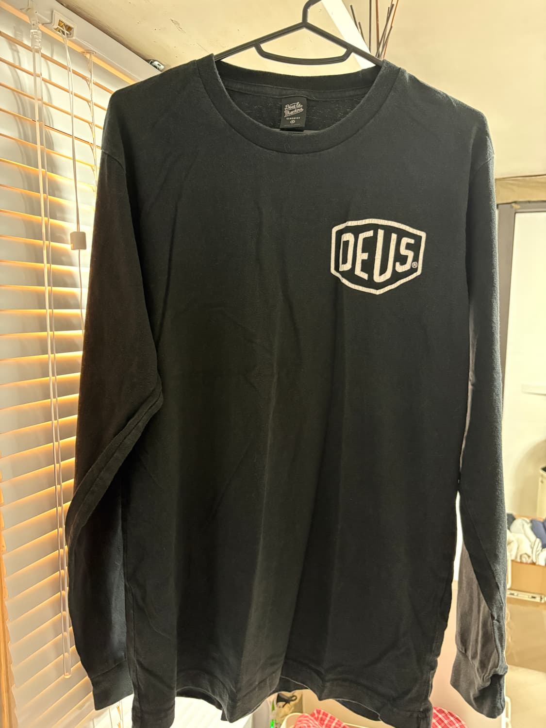데우스 롱슬리브 s 상품이미지1