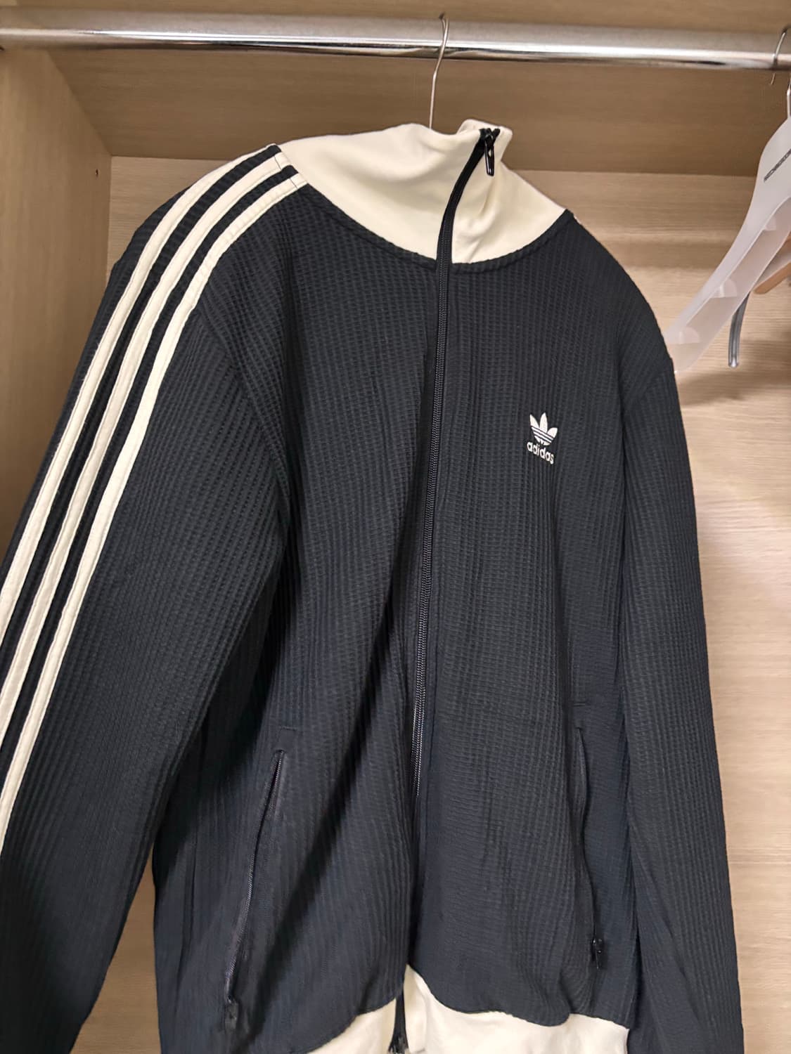 안입는 옷들 처리합니다 (노매뉴얼, 아조바이아조, 아디다스 등) 상품이미지3