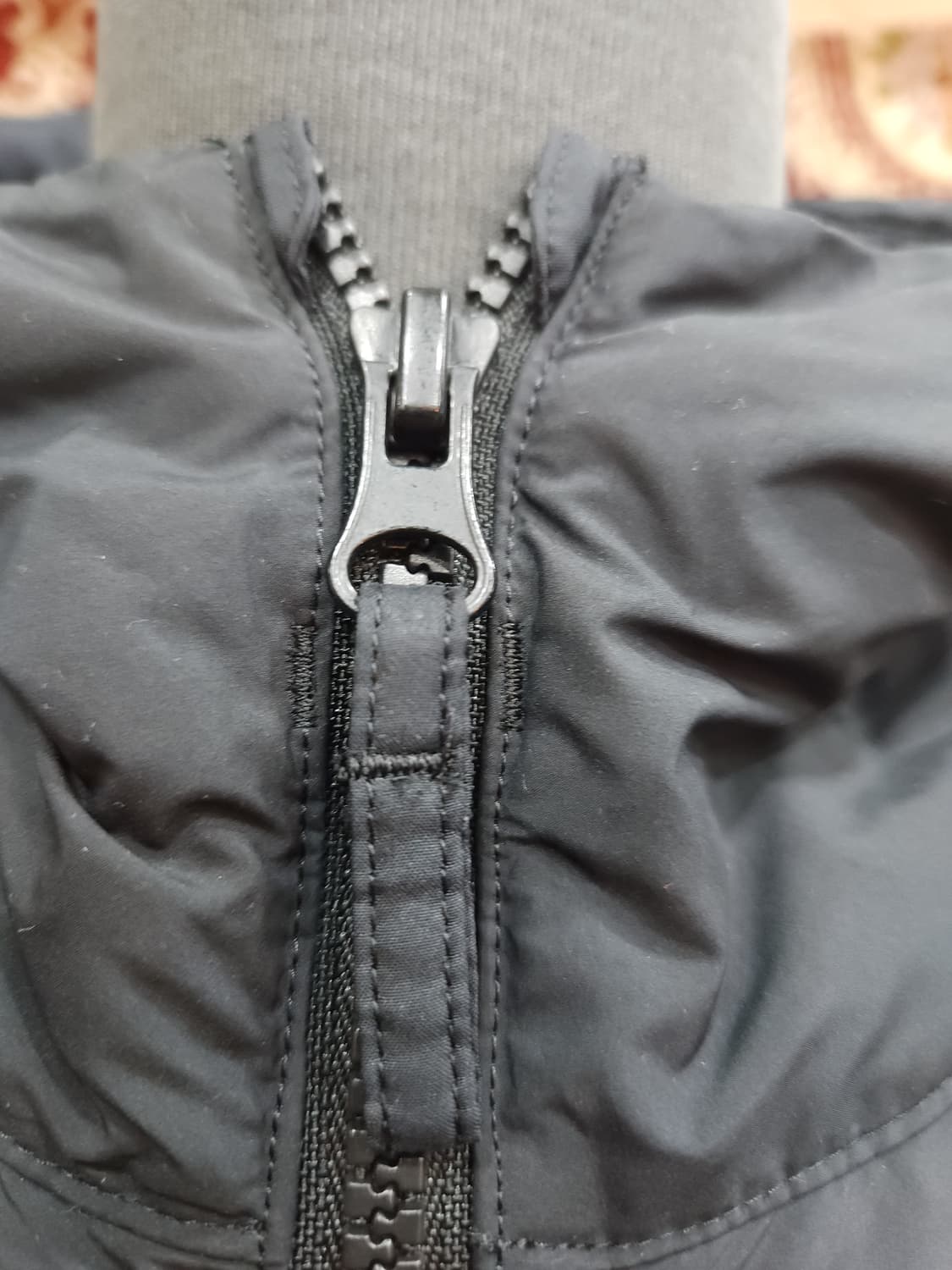 유니클로 웜패디드 후드 경량 패딩

 상품이미지5