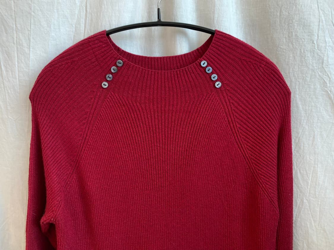 레드 단추디테일 니트탑(M-L) 상품이미지4