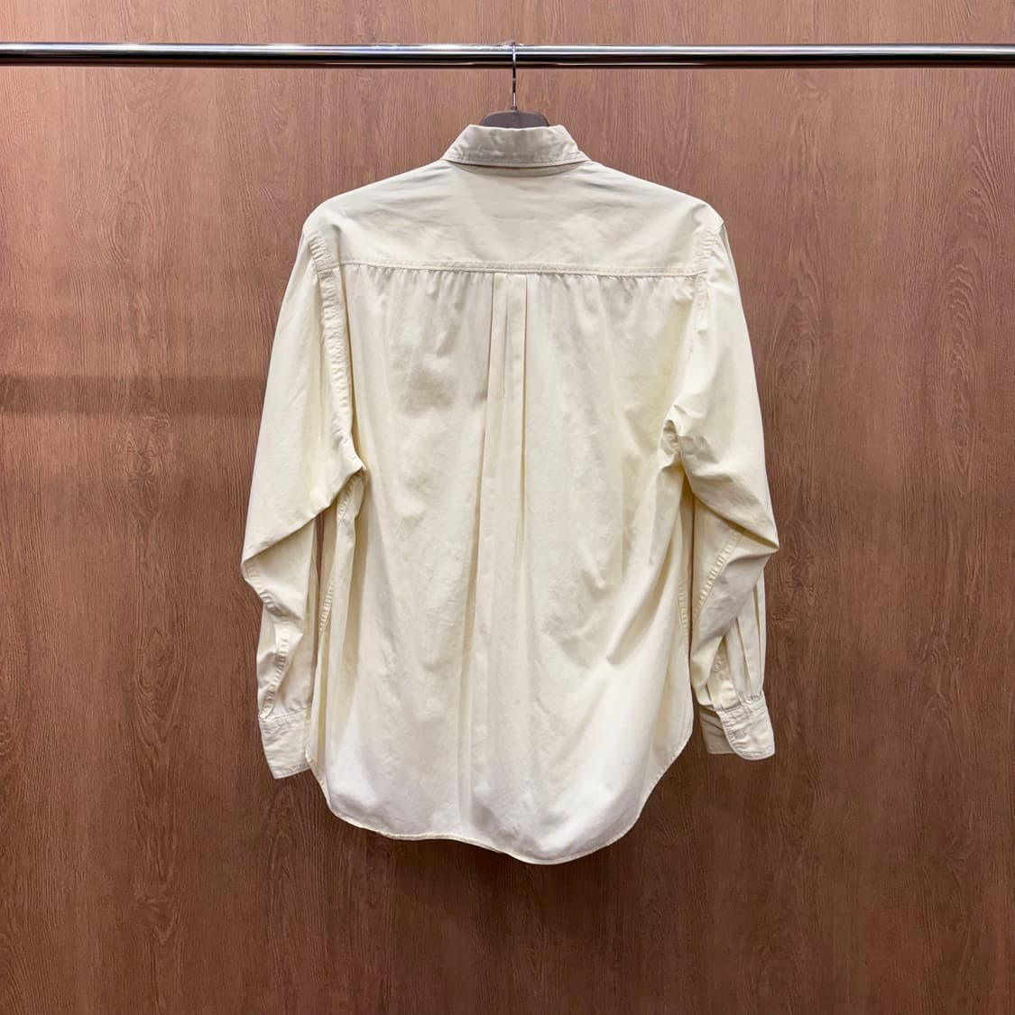 엠포리오 아르마니 코튼 긴팔 셔츠 클래식 스탠다드 카라 디테일 옐로우 상품이미지3