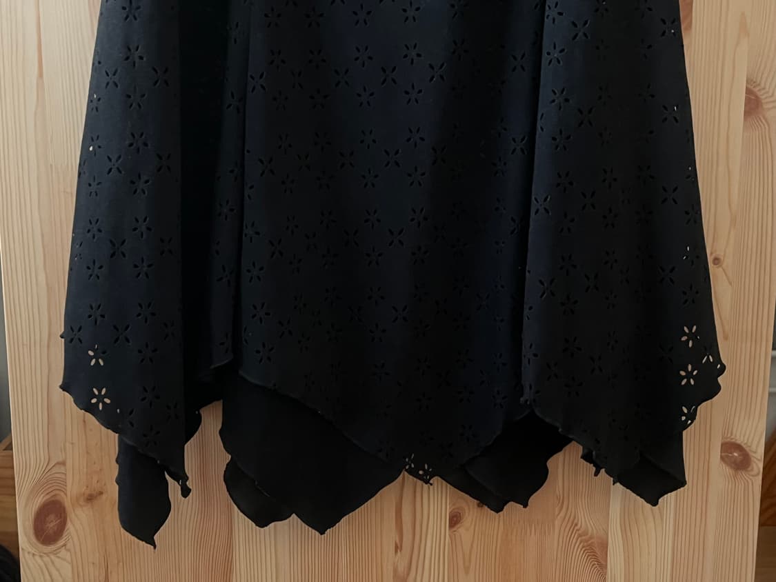 ATELIER CANBAS 빈티지 블랙 펀칭 미디스커트 상품이미지2